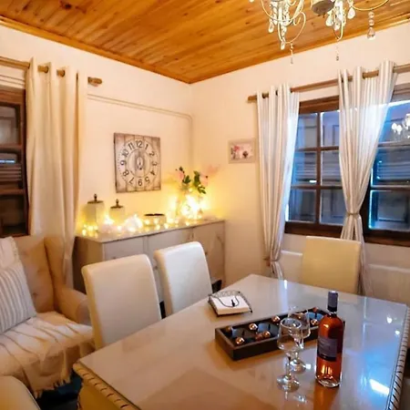 παλαιό λιθάρι Ano Trikala